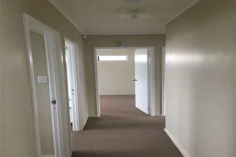 Photo of property in 1/15 Barneys Farm Road, Clendon Park, Auckland, 2103