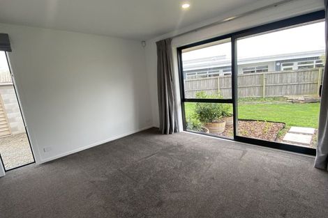 Photo of property in 6a Portnall Place, Parklands, Christchurch, 8083