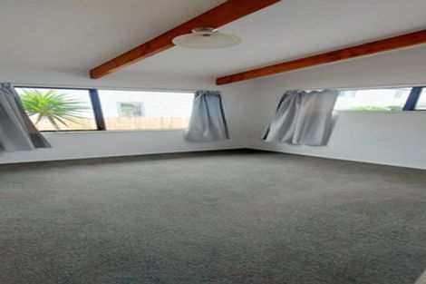 Photo of property in 1/166 Nile Road, Milford, Auckland, 0620