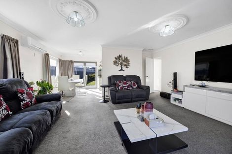 Photo of property in 212 Waihi Road, Hawera, 4610