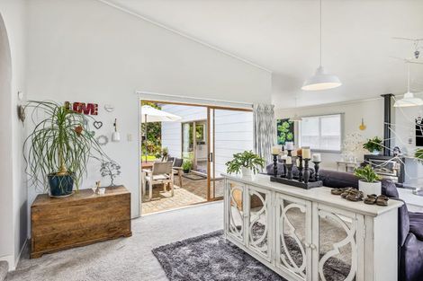 Photo of property in 18 Sunshine Avenue, Paraparaumu, 5032