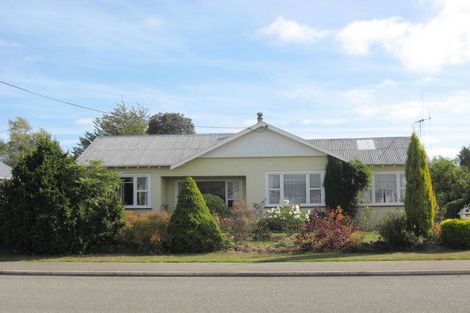 Photo of property in 6 Paul Street, Waimate, 7924