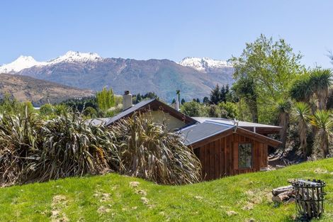 Photo of property in 2 Kea Street, Makarora, Wanaka, 9382