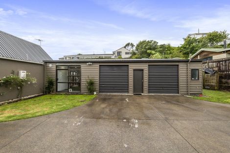 Photo of property in 92 Heta Road, Highlands Park, New Plymouth, 4312