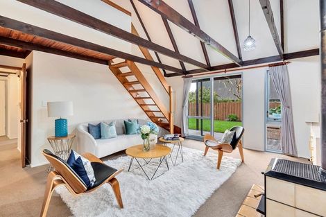 Photo of property in 2/5 Putney Place, Ranui, Auckland, 0612