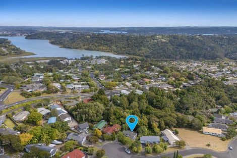 Photo of property in 7 Emery Grove, Bayview, Auckland, 0629