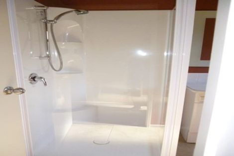 Photo of property in 2 Caulfield Place, Taradale, Napier, 4112