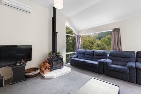Photo of property in 8 Mackinnon Terrace, Sunshine Bay, Queenstown, 9300