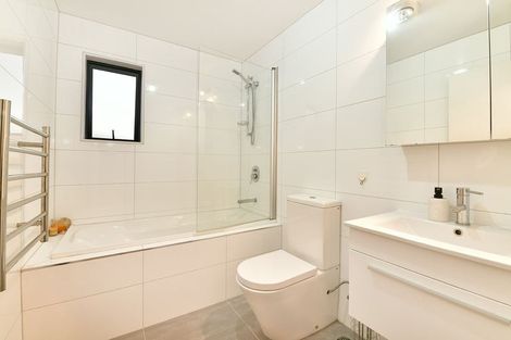 Photo of property in 13 Makamaka Lane, Albany Heights, Auckland, 0632