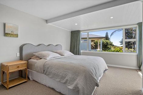 Photo of property in 96 Marine Parade, Mount Maunganui, 3116