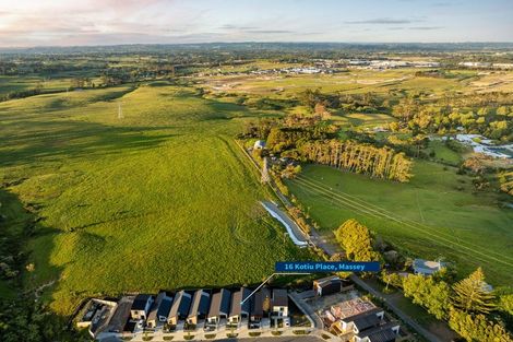 Photo of property in 16 Kotiu Place, Massey, Auckland, 0614