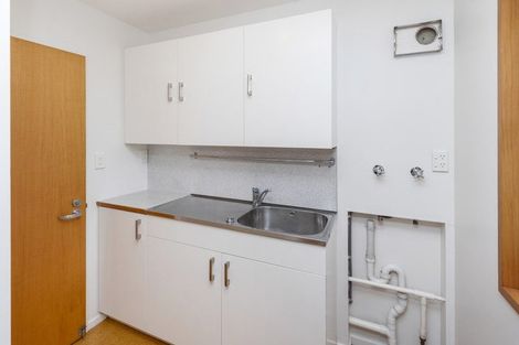 Photo of property in 16 Kent Lodge Avenue, Avonhead, Christchurch, 8042