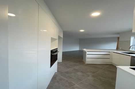 Photo of property in 38 Frank Nobilo Drive, Golflands, Auckland, 2013