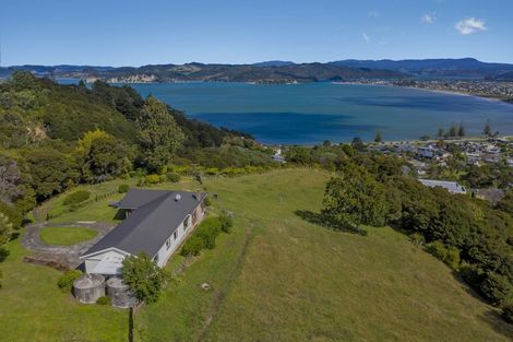 Photo of property in 2a Pohutukawa Grove, Whitianga, 3510