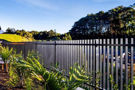 Photo of property in 54 Fernbrook Drive, Hurworth, New Plymouth, 4310