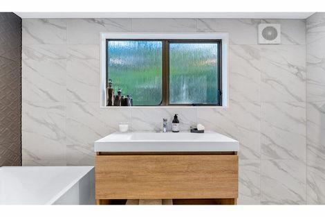 Photo of property in 74 Porritt Avenue, Chatswood, Auckland, 0626