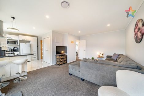 Photo of property in 43b Hartford Crescent, Totara Park, Upper Hutt, 5018