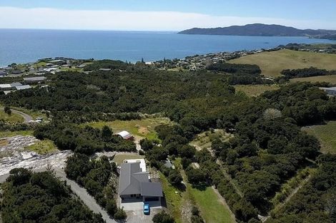 Photo of property in 108 Stratford Drive, Cable Bay, 0420