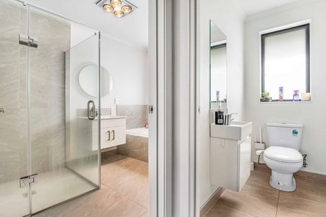 Photo of property in 1 Kaaka Street, Cambridge, 3434