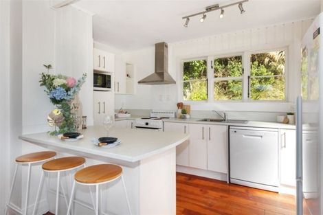 Photo of property in 57-59 Seaview Road, Paremata, Porirua, 5024