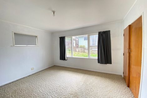 Photo of property in 36 Woodside Avenue, Northcote, Auckland, 0627