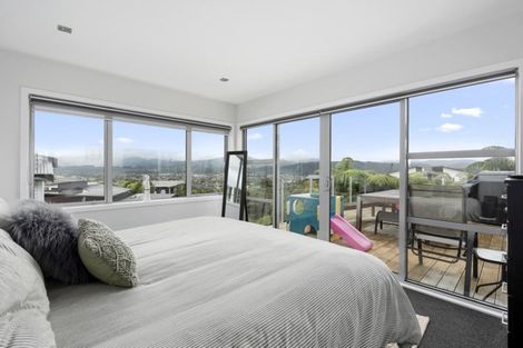 Photo of property in 21 Cosgrove Rise, Riverstone Terraces, Upper Hutt, 5018