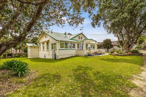 Photo of property in 75 Taunton Terrace, Blockhouse Bay, Auckland, 0600