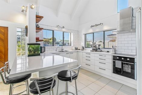 Photo of property in 1 Yacht Place, Bucklands Beach, Auckland, 2012