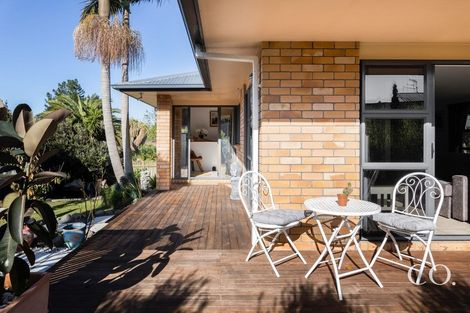 Photo of property in 22 Macmillan Street, Katikati, 3129