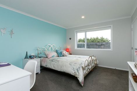 Photo of property in 20 Pegasus Place, Kelvin Grove, Palmerston North, 4414