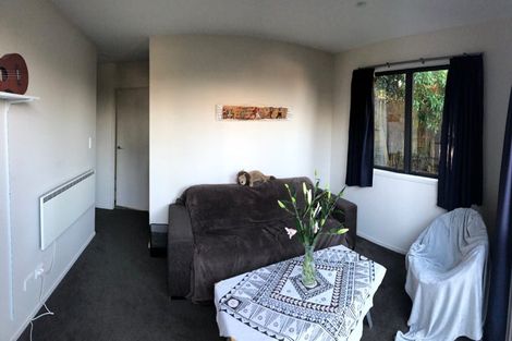 Photo of property in 29 Deverell Place, Northcross, Auckland, 0632