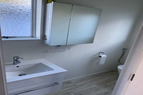 Photo of property in 2/32 Kapuka Road, Mangere Bridge, Auckland, 2022