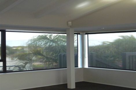 Photo of property in 1/39 Killarney Avenue, Torbay, Auckland, 0630