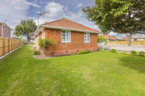 Photo of property in 42 Barker Road, Marewa, Napier, 4110