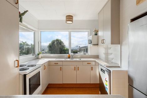 Photo of property in 127 Bruce Wallace Place, Whangamata, 3620