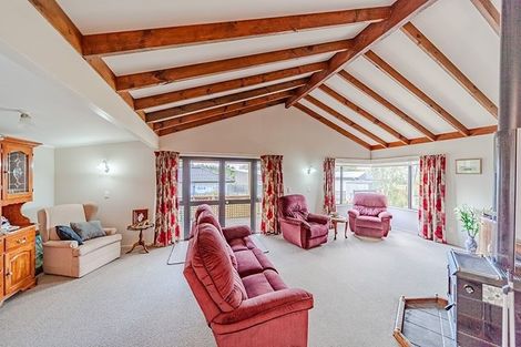 Photo of property in 11 Abbot Avenue, Waipawa, 4210