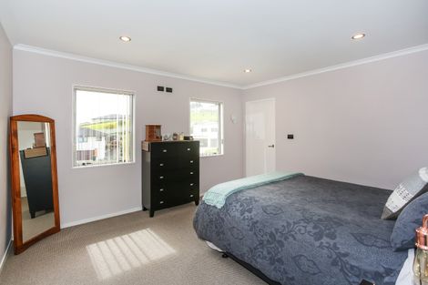 Photo of property in 36 Cape Vista Crescent, Pukekohe, 2120