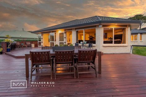 Photo of property in 28 Carlow Grove, Birchville, Upper Hutt, 5018