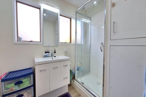 Photo of property in 1/32 Stredwick Drive, Torbay, Auckland, 0630