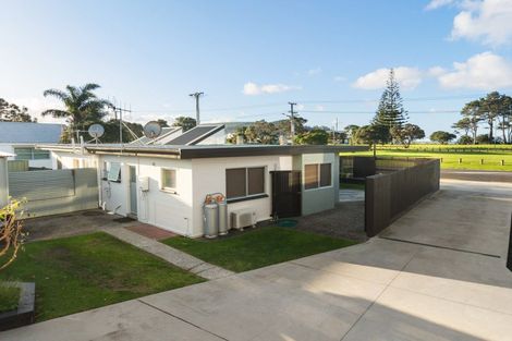 Photo of property in 511c Ocean Road, Whangamata, 3620