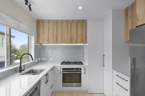 Photo of property in 2/3 Mably Court, Stanmore Bay, Whangaparaoa, 0932