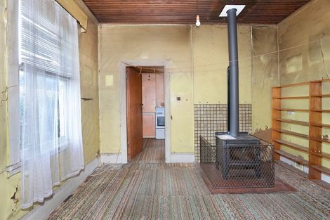 Photo of property in 16 French Street, Marton, 4710