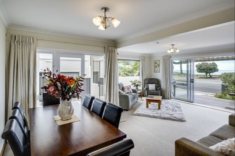 Photo of property in 18 The Esplanade, Westshore, Napier, 4110
