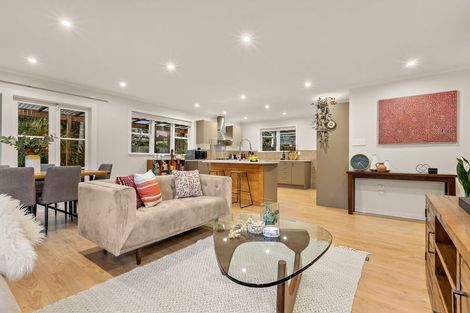 Photo of property in 7a Leonard Road, Mount Wellington, Auckland, 1060