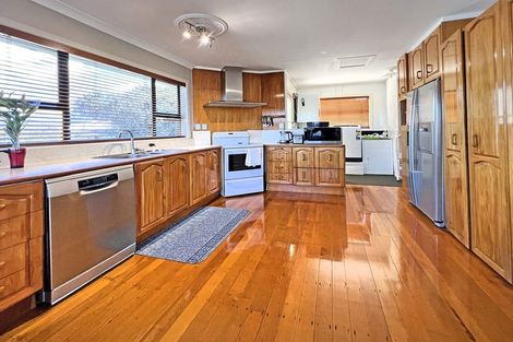 Photo of property in 2 Lincoln Road, Manurewa East, Auckland, 2102