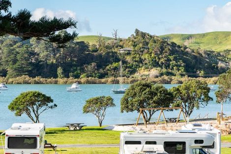 Photo of property in Plam House, 669 Pahi Road, Pahi, Paparoa, 0571