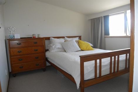 Photo of property in 2/5 Powell Street, Avondale, Auckland, 1026