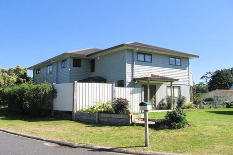 Photo of property in 36 Hardy Place, Cooks Beach, Whitianga, 3591