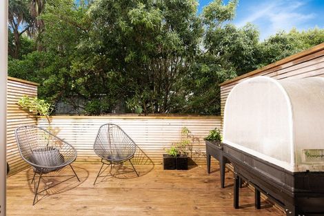 Photo of property in 2/123 The Parade, Island Bay, Wellington, 6023