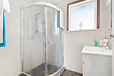 Photo of property in 17 Ranui Avenue, Ranui, Auckland, 0612